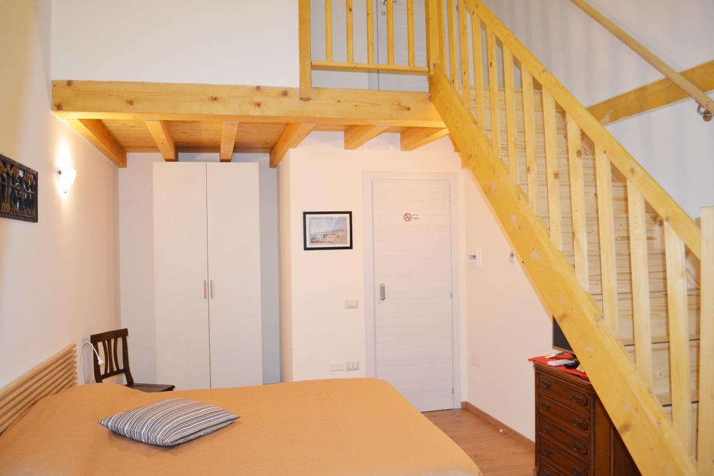 La Cattedrale Bed & Breakfast Neapol Pokój zdjęcie